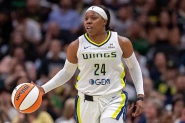 Arike Ogunbowale of the Dallas Wings during a WNBA playoff game